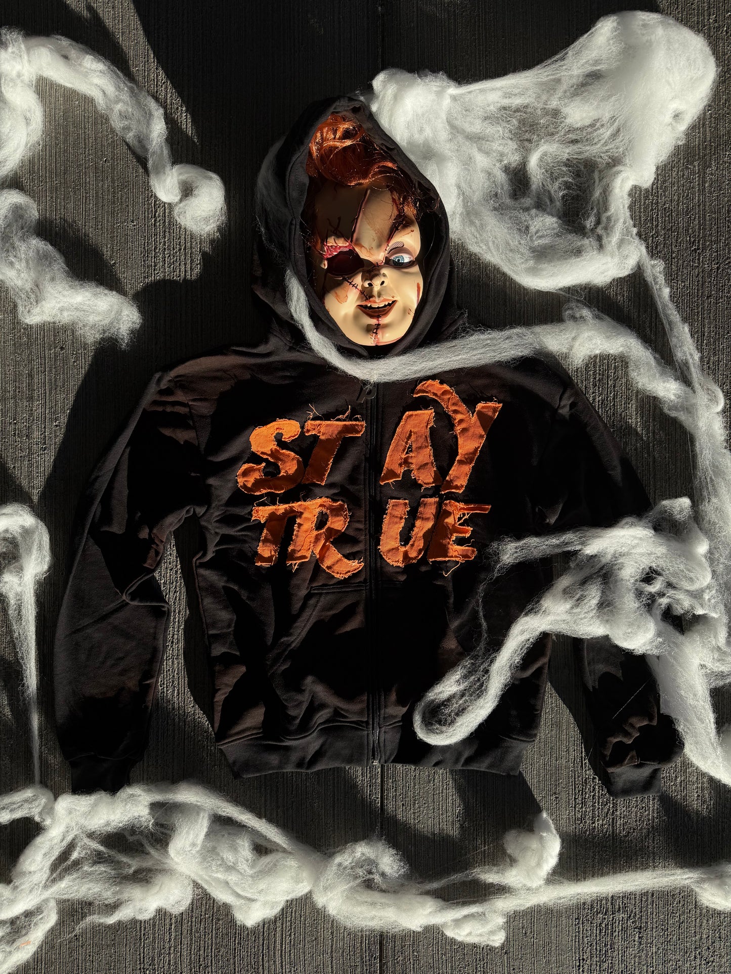 "STAY TRUE" ZIP UP