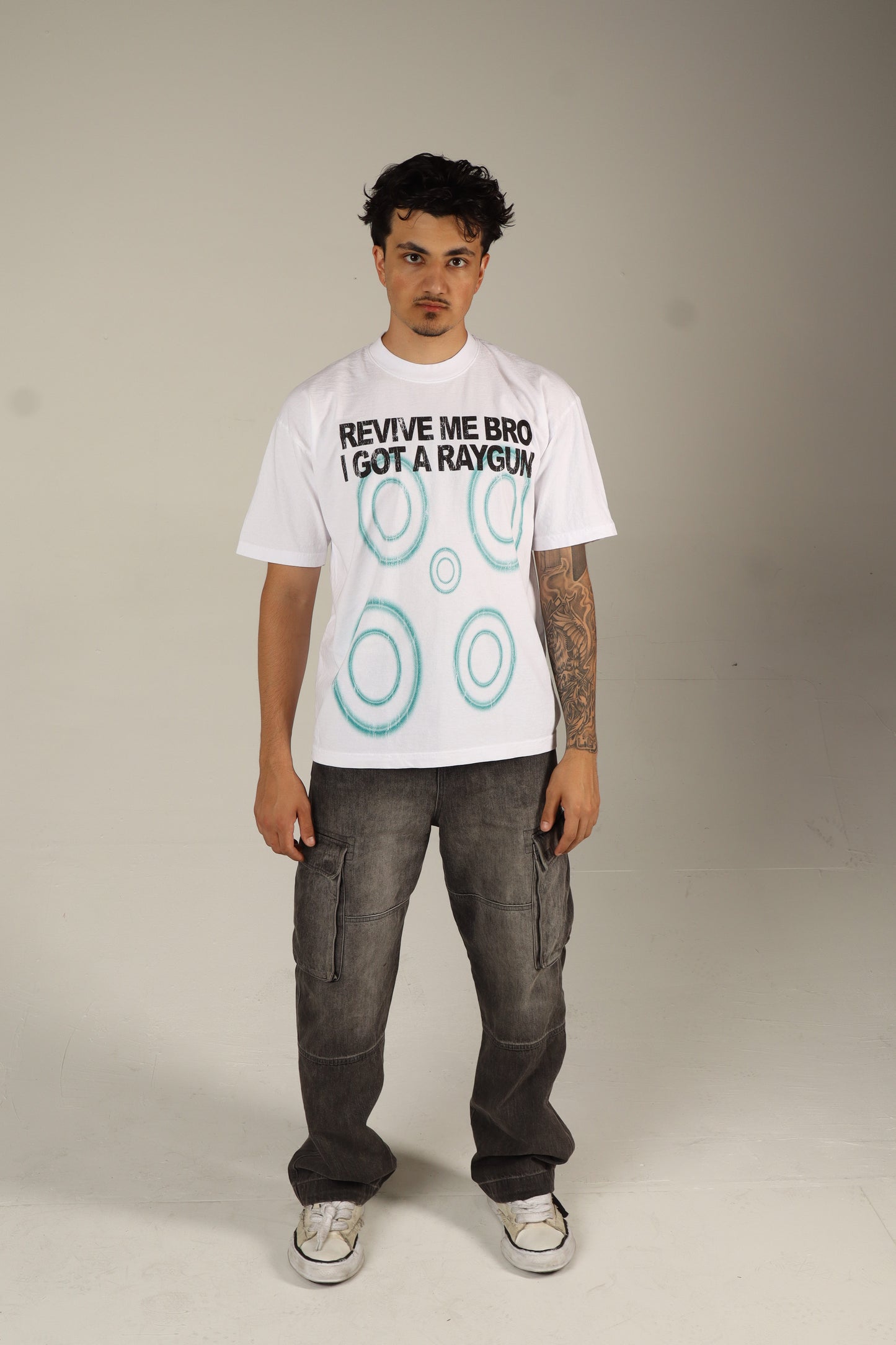 “RAYGUN” TEE